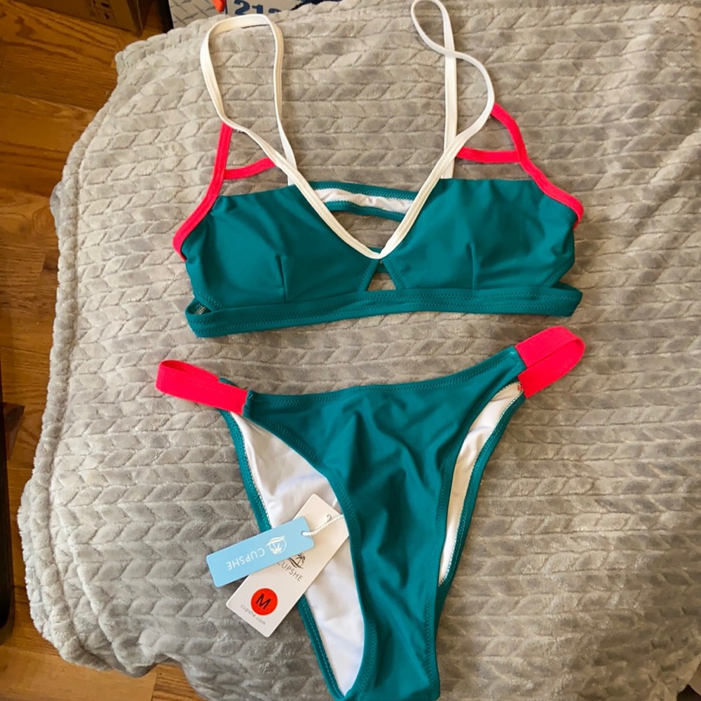 CUPSHE colorblock strappy cutout bikini/swimsuit